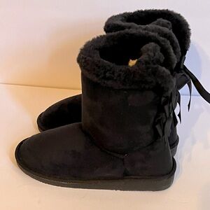 Hot Tomato “Audrey” size 4